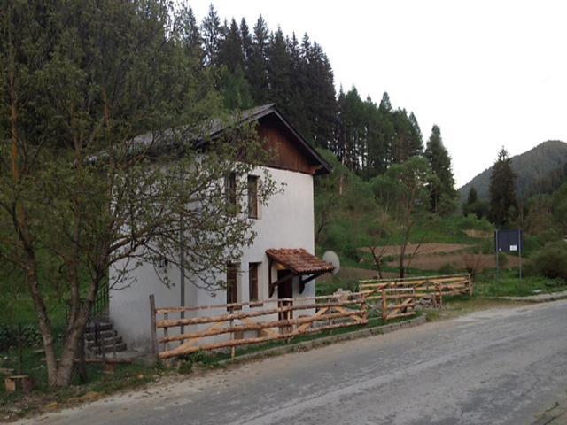 Къща Край Реката - Триград Exterior foto