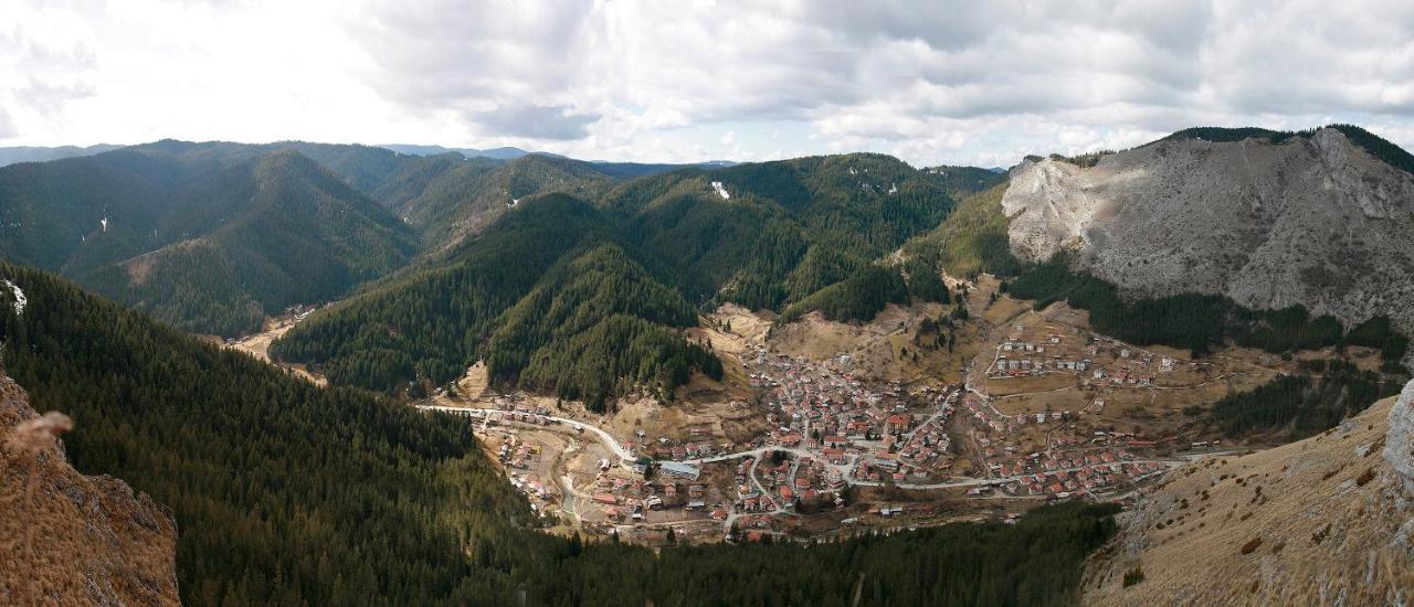 Къща Край Реката - Триград Exterior foto
